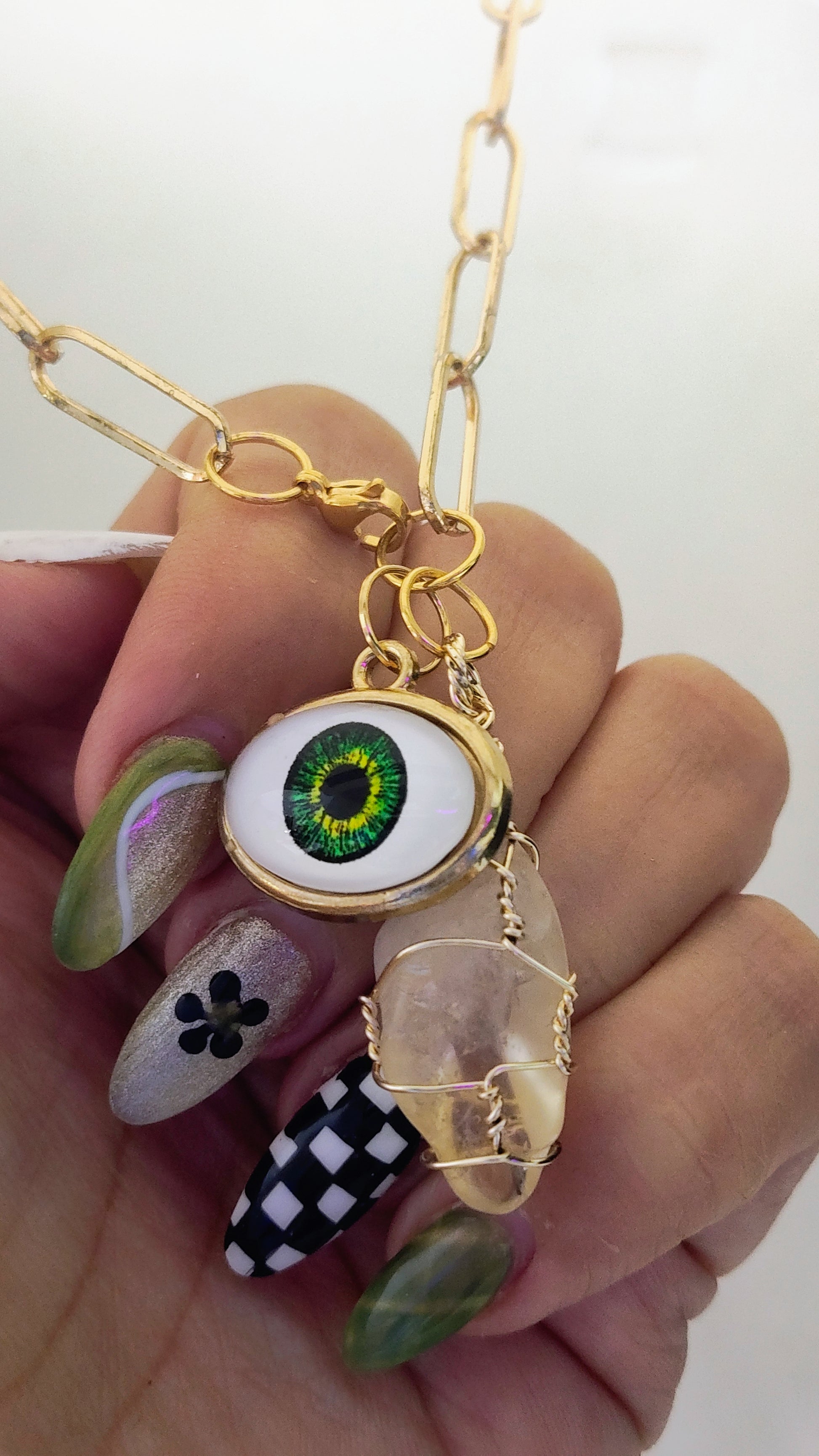 NECKLACE HAMSA