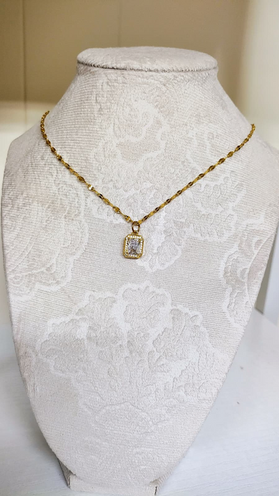Necklace Elegant